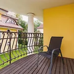Neapol Sienkiewicza By Renters