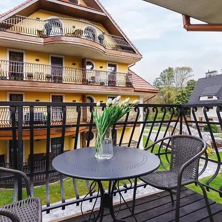 Neapol Sienkiewicza By Renters *